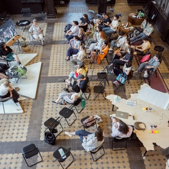 03_700x700_crop_478b24840a