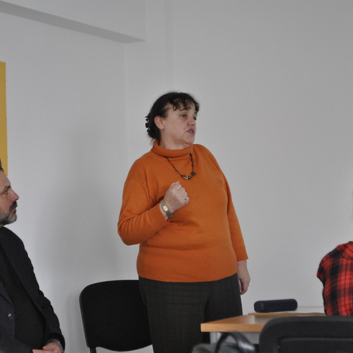 6_700x700_crop_478b24840a