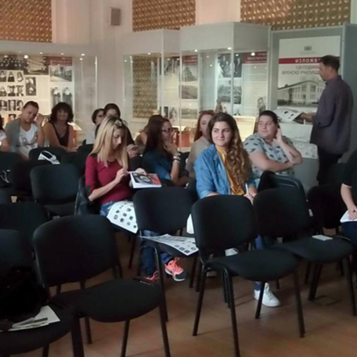 lqtna-shkola_700x700_crop_478b24840a