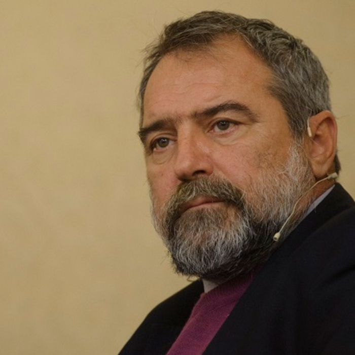 vasil-garnizov-klub-z_700x700_crop_478b24840a