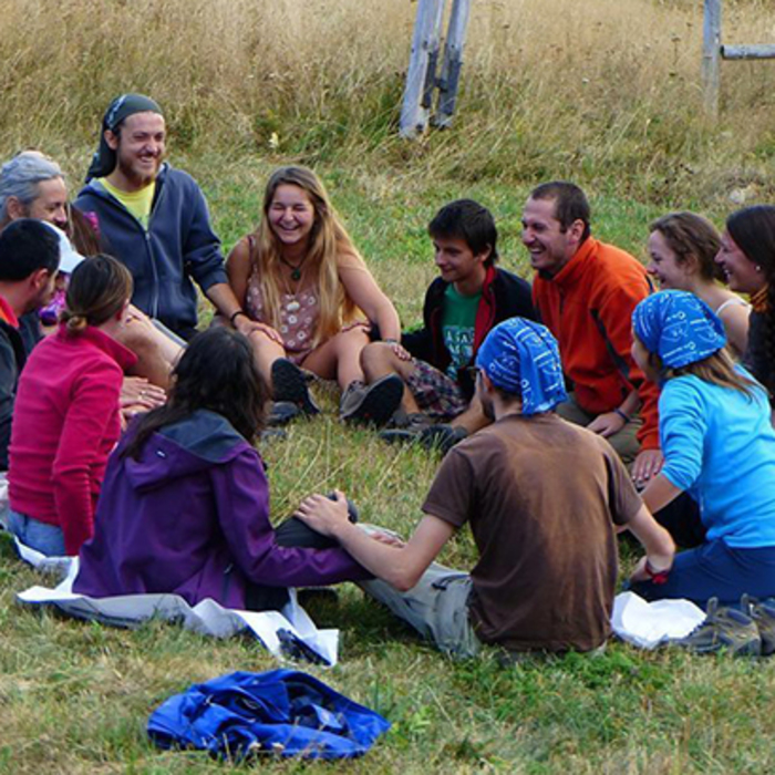 decata-koito-spasqvat_700x700_crop_478b24840a