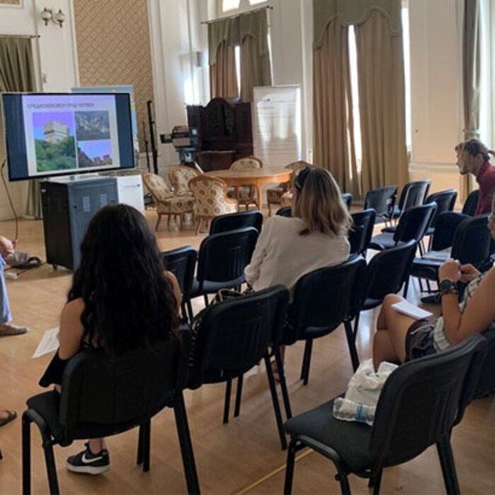 lqtna_700x700_crop_478b24840a