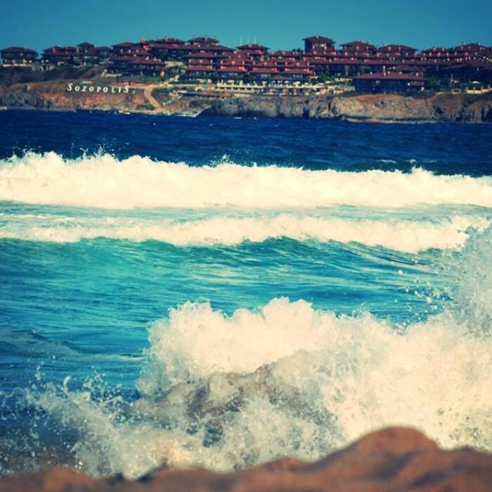 11960177-10204757799567021-5479164125976146785-n_700x700_crop_478b24840a