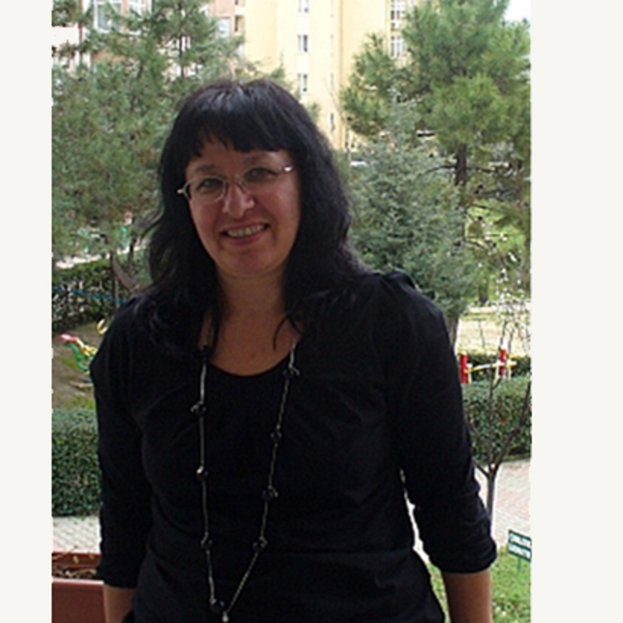 magdalena-elcinova-800x600-crop-478b24840a_700x700_crop_478b24840a