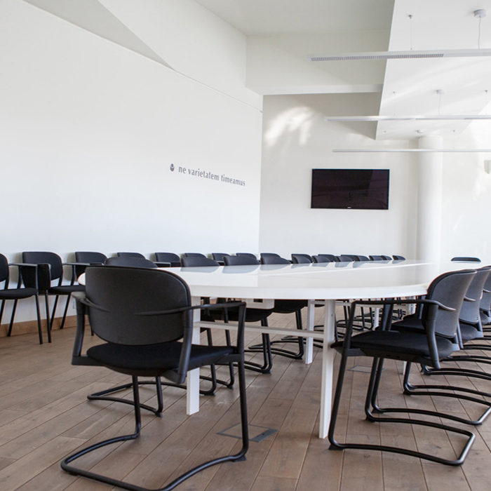 img-0045_700x700_crop_478b24840a